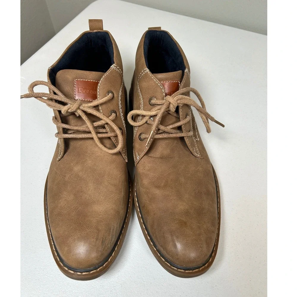 Freeman Hector Chukka Boots Men's Size 9 Brown Faux Leather Memory Foam Shoes